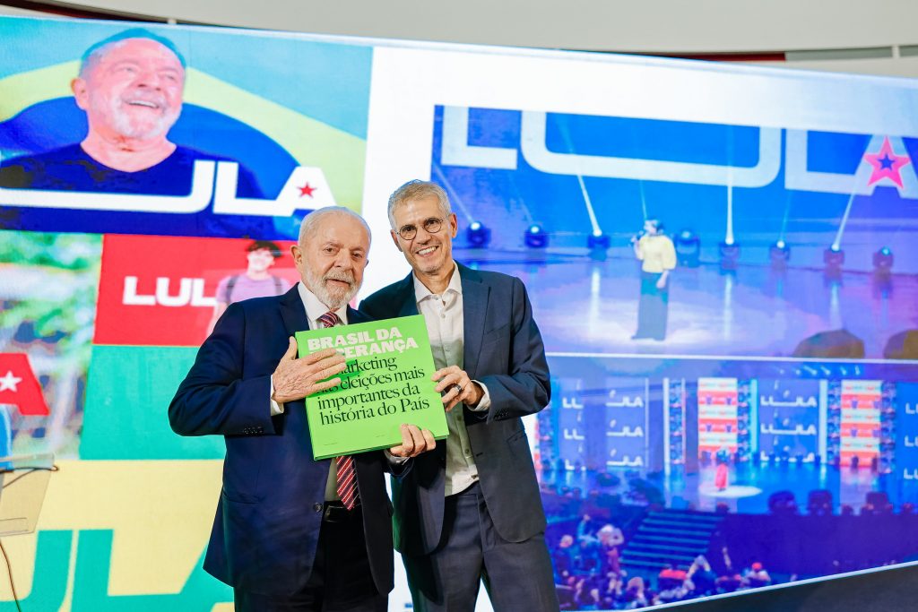 Novo ministro da Secom, Sidônio Palmeira se reúne com Lula antes da posse