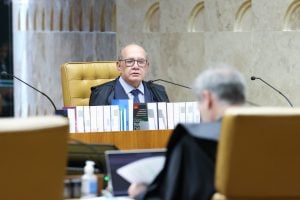 Gilmar concede domiciliar a mãe de criança de 4 anos e manda o CNJ realizar mutirões carcerários