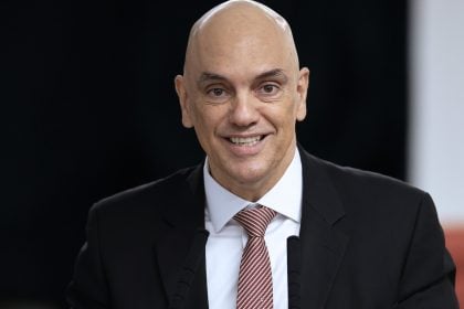 Alexandre de Moraes desativa conta no X, rede social de Elon Musk