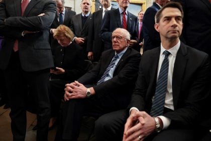 ‘Não podemos entrar em pânico’, diz Bernie Sanders sobre Trump no poder