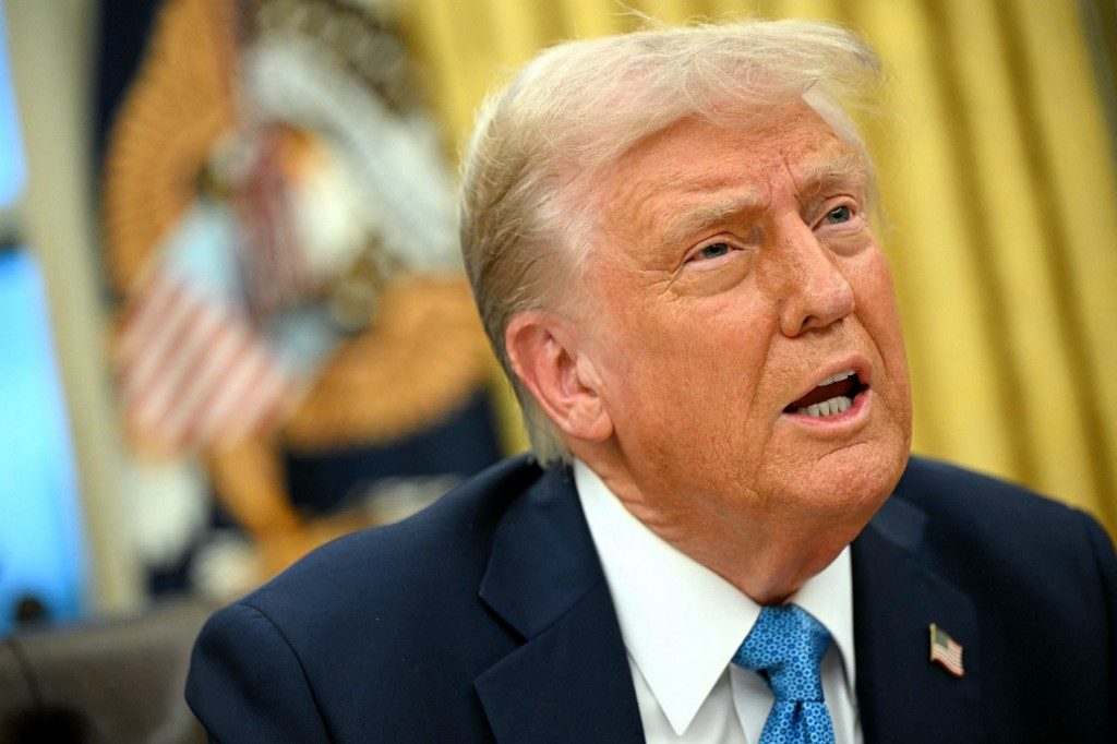 Juíza bloqueia indefinidamente decreto de Trump sobre cidadania por nascimento