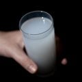 Adulteração de bebidas com metanol: como funciona, quais sintomas e como se proteger