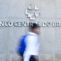 A articulação para acelerar projeto que autoriza o Congresso a demitir a chefia do BC