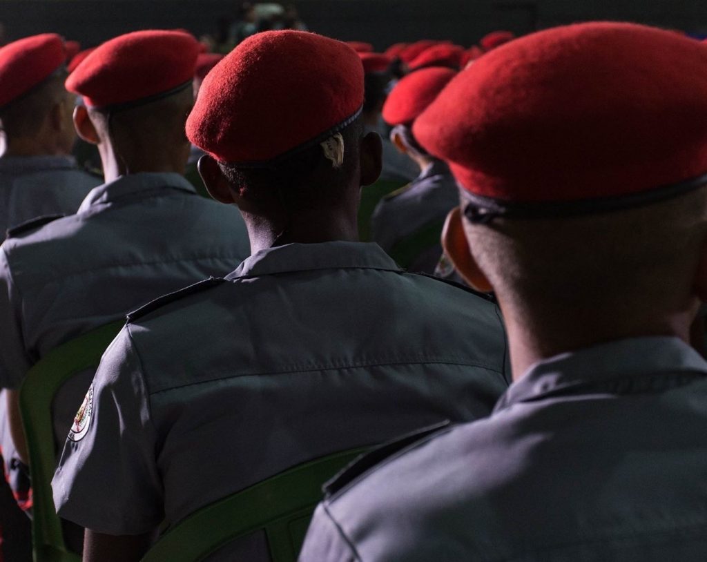 Justiça libera aluno adventista a frequentar colégio militar com cabelo e roupa de acordo com a religião