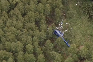 Helicóptero com quatro pessoas cai na Grande São Paulo; duas pessoas morreram