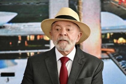 Lula veta pensão, mas concede indenização de R$ 60 mil a crianças vítimas do zika