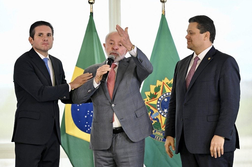 Lula decide vetar projeto que ampliava o número de deputados federais