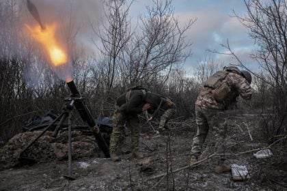 Rússia lança maior ataque único de drones contra a Ucrânia desde o início da guerra