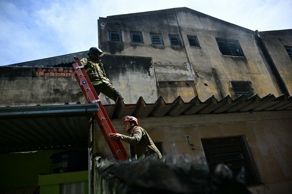Incêndio em fábrica de fantasias no Rio expõe precariedade e más condições de trabalho na indústria do carnaval