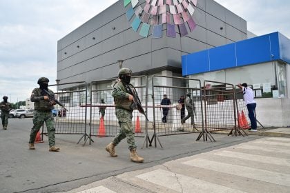 Ataque armado em porto do Equador assolado pelo tráfico deixa sete mortos