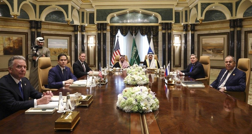 Como foi o encontro diplomático entre EUA e Rússia para tratar da Ucrânia, segundo o governo norte-americano
