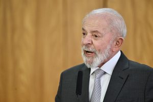 Lula suspende reajuste de 6% nas tarifas da Itaipu