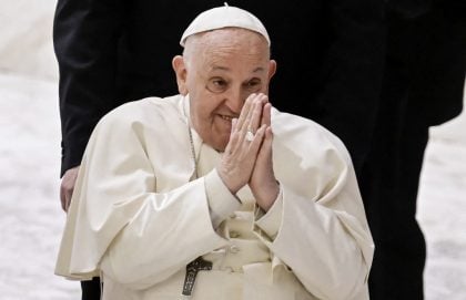Papa Francisco dormiu bem, anuncia Vaticano após duas semanas de internação