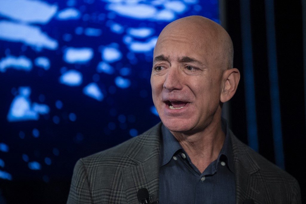 Trump elogia Jeff Bezos após Amazon negar plano de mostrar custo de impostos
