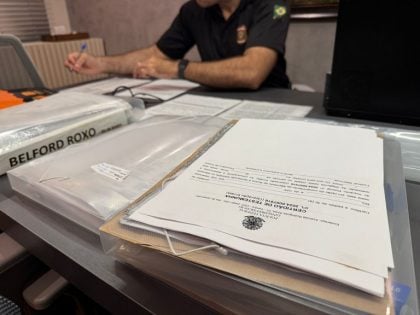 Quatro pessoas são presas acusadas de desvio de recursos da educação em Belford Roxo (RJ)