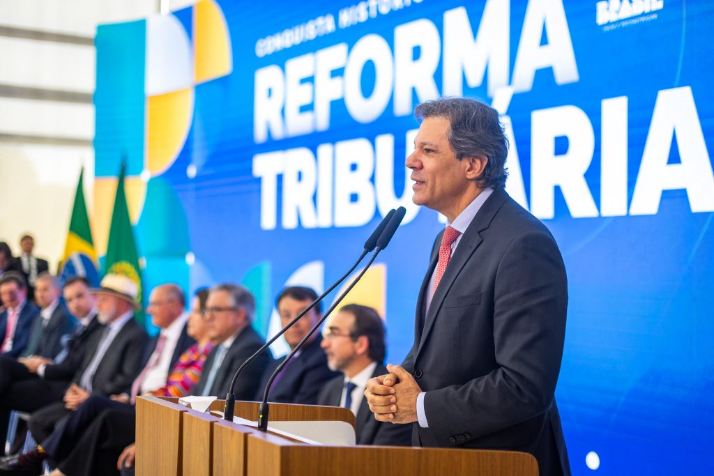 Haddad cobra apoio de governistas a projeto que isenta IR para quem ganha até R$ 5 mil: ‘Deveria ser mais valorizado’