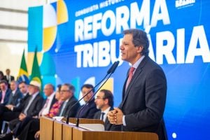 Haddad cobra apoio de governistas a projeto que isenta IR para quem ganha até R$ 5 mil: 'Deveria ser mais valorizado'