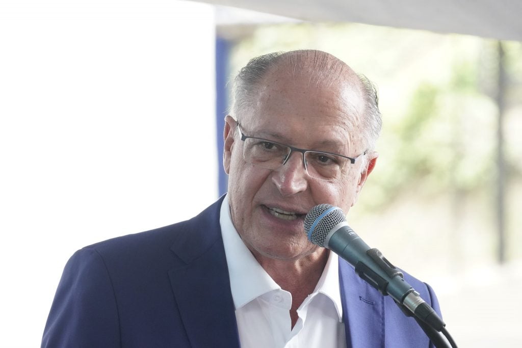 Brasil vai à OMC contra tarifaço de Trump, anuncia Alckmin