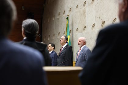 Democracia não tem lugar para quem não joga sob suas regras, diz Barroso