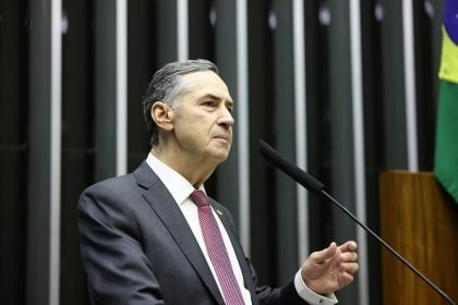 A reação de comissão do Senado a Barroso após declaração sobre apoio dos EUA contra golpe