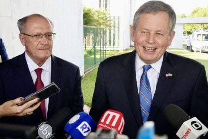 Em meio a tarifas dos EUA, Alckmin recebe senador aliado de Trump