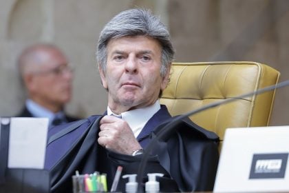 Voto de Fux anima parlamentares bolsonaristas na pressão por anistia
