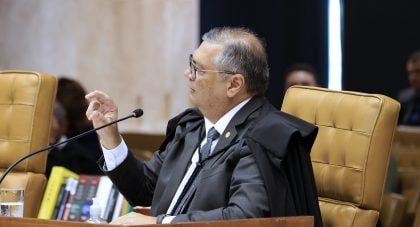 Dino diz ter recebido mensagem com ameaças e ofensas