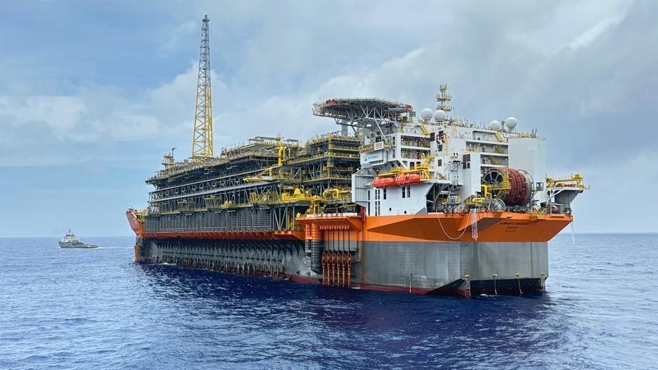 Maior plataforma de petróleo do Brasil inicia operação no pré-sal, anuncia Petrobras