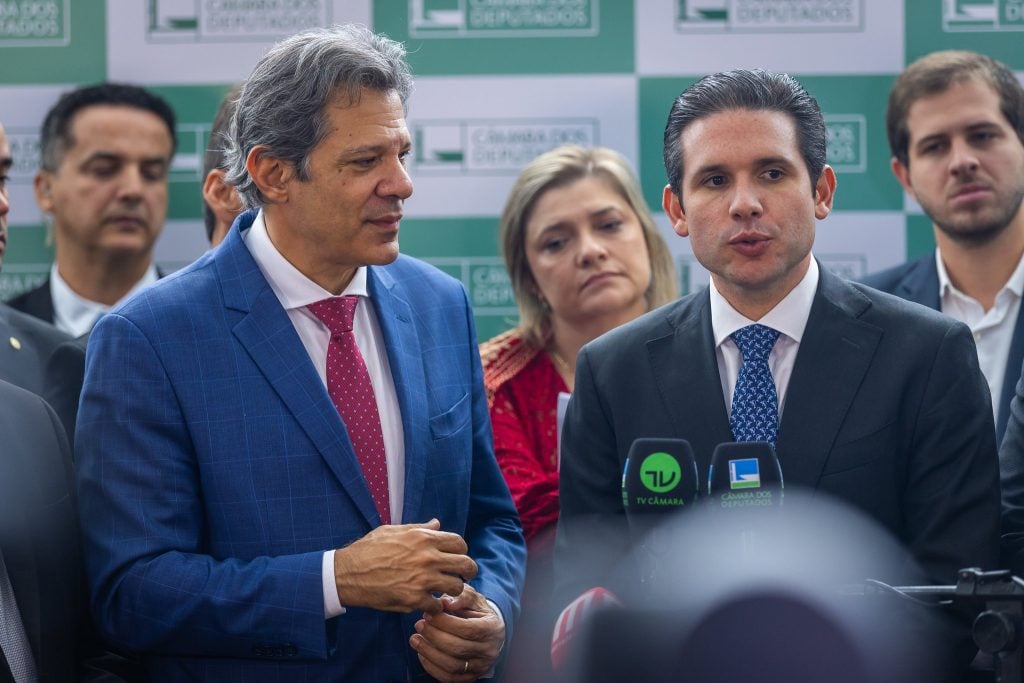 O apelo de Haddad ao novo presidente da Câmara para evitar pauta-bomba