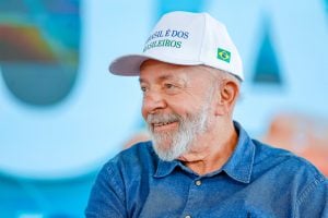 Na Bahia, Lula diz que governo prepara 'surpresa' para ampliar crédito nos próximos dias