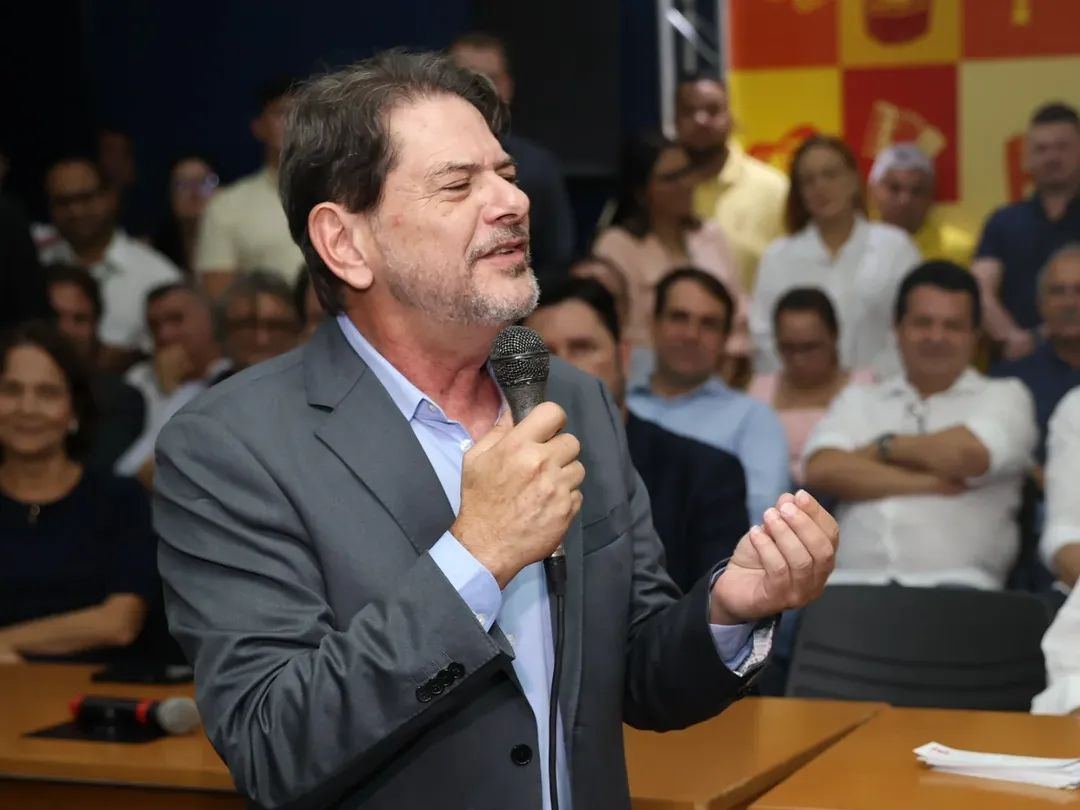Cid x Ciro: em novo capítulo do racha na família Gomes, 11 deputados trocam PDT pelo PSB no Ceará