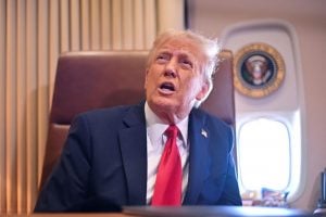 Justiça dos EUA ordena que Trump retome financiamento de assistência estrangeira