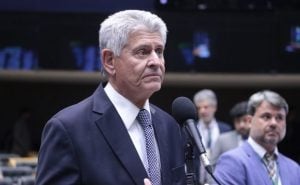 Deputado demite assessor alvo de operação da PF sobre desvio de emendas parlamentares