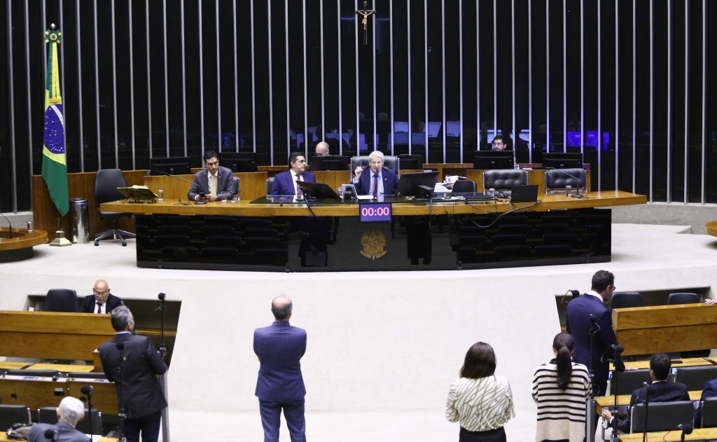 Câmara aprova urgência e acelera tramitação do projeto que libera emendas canceladas