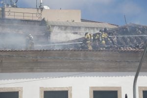 Câmara de Vereadores de Salvador é evacuada após incêndio