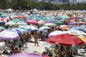Onda de calor atinge o Brasil e pode levar a novos recordes de temperatura no ano