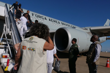 Brasil recebe novo voo com 94 repatriados dos Estados Unidos