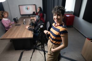 Sebrae e Abraji dão curso para jornalistas empreenderem na área de comunicação