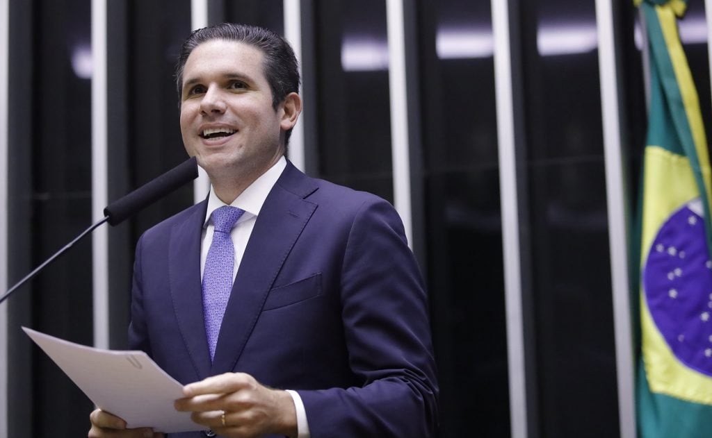 Hugo Motta reafirma compromisso da Câmara com a isenção do IR para quem ganha até 5 mil