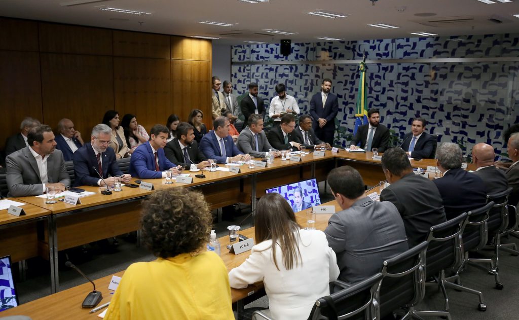 Em reunião com líderes, Motta defende mais previsibilidade nas votações