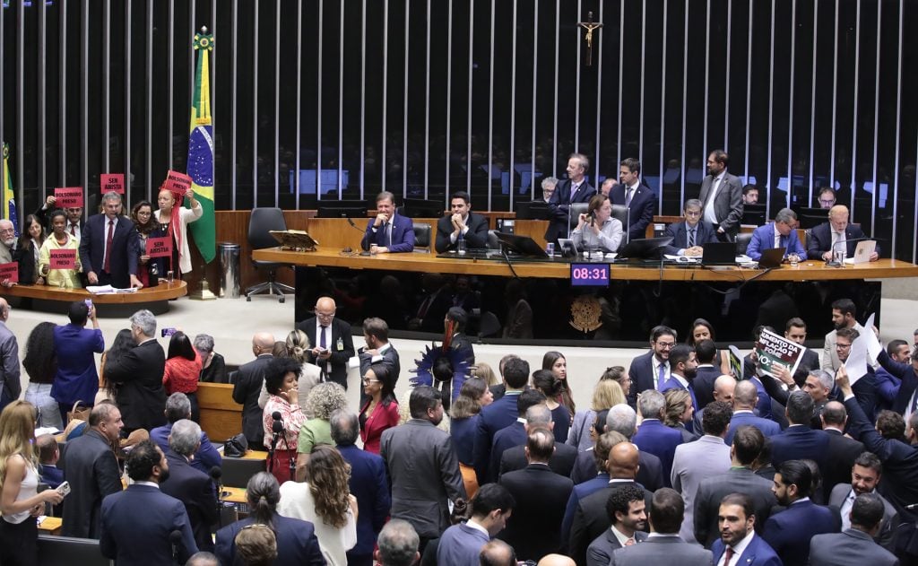 Câmara aprova projeto com benefício tributário para micro e pequenas empresas exportadoras