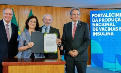 Governo federal anuncia produção nacional de vacina dose única contra a dengue
