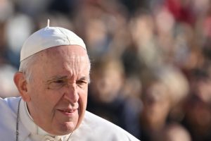Vaticano atualiza boletim de saúde do papa: 'Sem febre e estável'
