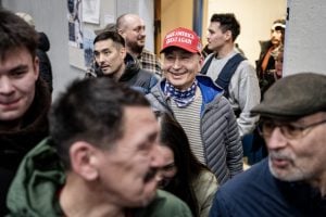 Oposição de centro-direita vence eleições na Groenlândia marcadas por ameaças de Trump