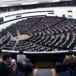 Parlamento Europeu aprova regras para agilizar deportações