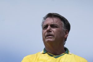 Deputada aciona o MPF e pede prisão de Bolsonaro após ato em Copacabana
