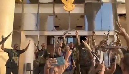 Exército do Sudão anuncia tomada do palácio presidencial em Cartum