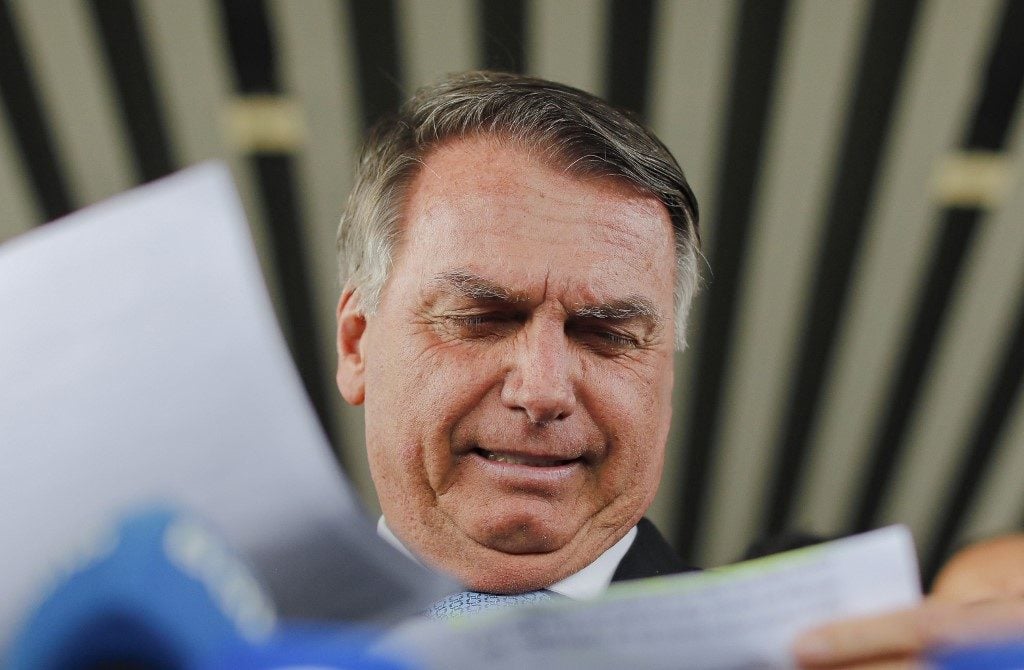 PGR defende enterrar investigação contra Bolsonaro por fraude em cartão de vacinação