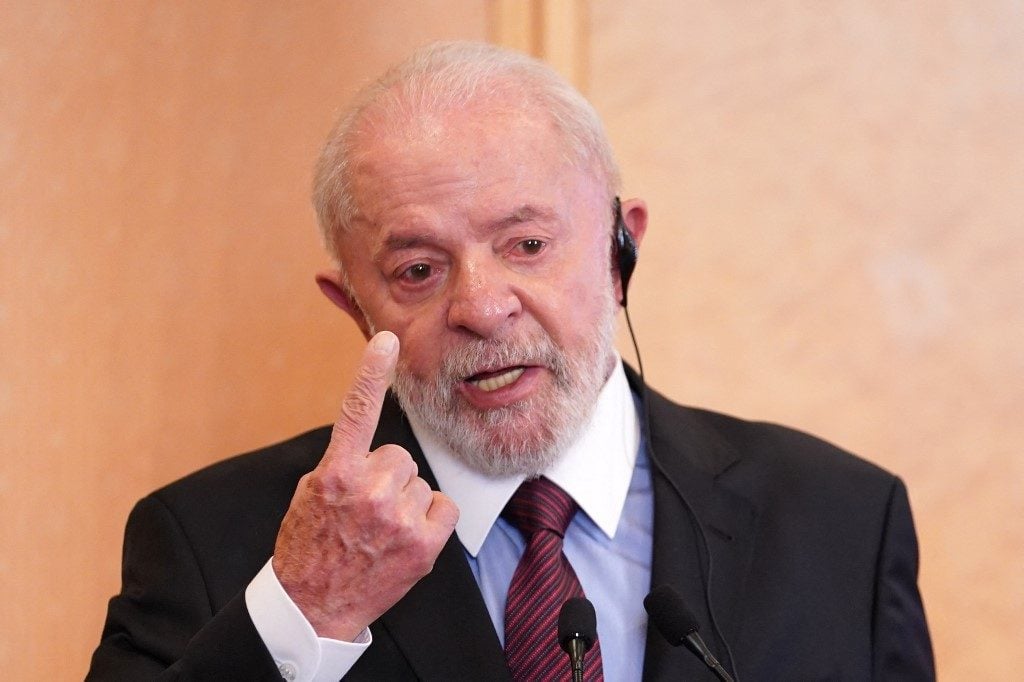 Lula comenta decisão do STF que tornou Bolsonaro réu: ‘É visível que ele tentou dar o golpe’