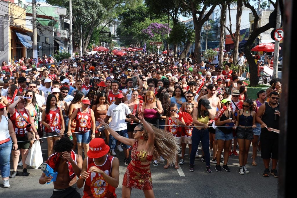No Carnaval do reconhecimento facial, apreensões convivem com a violência policial